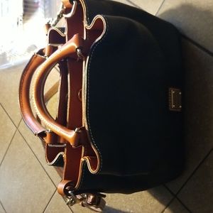 Dooney & Bourke